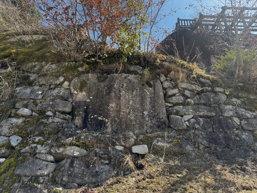 苗木城巨石